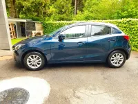 Gebraucht Mazda 2 Exclusive-Line 105 PS (77 kW) 2015 Blau Kleinwagen