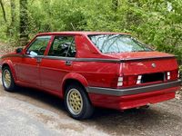 Gebraucht Alfa Romeo 75 120 PS (88 kW) 1992 Rot Limousine
