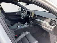 Neu Volvo XC60 Plus 455 PS (334 kW) 2026 Weiss SUV