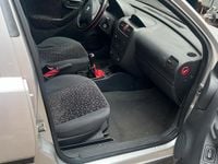Second-hand Opel Corsa 75 CP (55 kW) 2002 Argintiu Hatchback