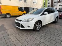 Gebraucht Ford Focus 2012 Weiß Limousine