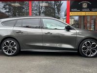 Gebraucht Ford Focus ST-Line 150 PS (110 kW) 2020 Grau Kombi