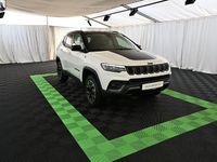 Gebraucht Jeep Compass Trailhawk 241 PS (177 kW) 2024 Alpine white SUV