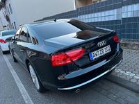 Gebraucht Audi A8 Ambiente 250 PS (183 kW) 2010 Schwarz Limousine