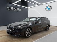Gebraucht BMW 520 M Sport 197 PS (144 kW) 2025 Schwarz Kombi