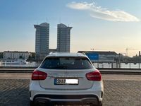 Gebraucht Mercedes GLA200 AMG line 156 PS (114 kW) 2015 Weiß SUV
