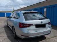 Gebraucht Skoda Superb LAURIN & KLEMENT 150 PS (110 kW) 2017 Silber Kombi