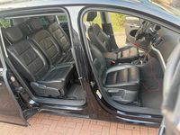 Second-hand VW Sharan 170 CP (125 kW) 2012 Negru Monovolum