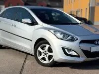 Usado Hyundai i30 Edition 135 CV (99 kW) 2014 Plateado Berlina