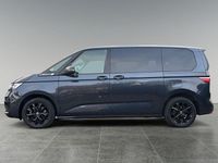 Gebraucht VW Multivan 150 PS (110 kW) 2025 Starlight blue Van