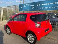Gebraucht Toyota iQ 68 PS (50 kW) 2012 Rot Kleinwagen