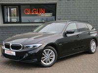 Gebraucht BMW 320 Performance 163 PS (119 kW) 2023 Schwarz ii/bonnet fluid black Kombi