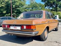 gebraucht Mercedes 200 W123 *Automatik*Original*Erstlack*Rostfrei*