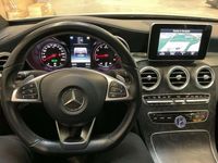 Gebraucht Mercedes C180 156 PS (114 kW) 2015 Weiß Coupé
