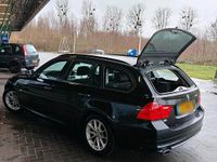 Gebraucht BMW 320 Luxury Line 170 PS (125 kW) 2011 Schwarz Kombi