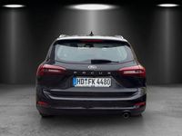 Gebraucht Ford Focus Titanium 125 PS (91 kW) 2025 Frostweiß Kombi