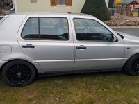 Gebraucht VW Golf III 75 PS (55 kW) 1996 Silber Kleinwagen