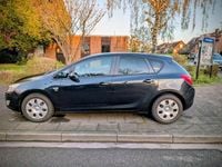 Gebraucht Opel Astra Edition 140 PS (102 kW) 2012 Schwarz Kombi