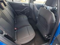 Neu Ford Focus Active X 116 PS (85 kW) 2025 Blau Limousine