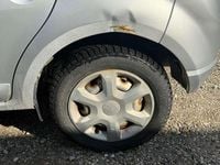 Gebraucht Dacia Sandero Basis 75 PS (55 kW) 2011 Platingrau Kleinwagen