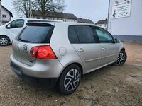 Gebraucht VW Golf 105 PS (77 kW) 2005 Gold Coupé