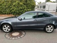 Gebraucht Mercedes C180 143 PS (105 kW) 2007 Grau Coupé