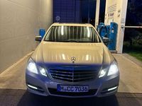 Gebraucht Mercedes E200 Avantgarde 184 PS (135 kW) 2010 Gold Limousine