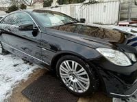 Gebraucht Mercedes E200 184 PS (135 kW) 2010 Schwarz Coupé