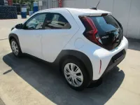 Gebraucht Toyota Aygo X X-play 72 PS (52 kW) 2023 Super (pure) white ii SUV