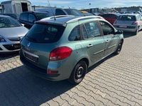 Gebraucht Renault Clio GrandTour Dynamique 101 PS (74 kW) 2008 Grün Kombi