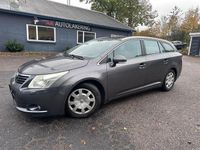 Gebraucht Toyota Avensis Basis 126 PS (92 kW) 2010 Grau Kombi