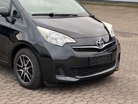 Gebraucht Toyota Verso-S Life 90 PS (66 kW) 2011 Schwarz Van / Kleinbus