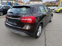 Gebraucht Mercedes GLA200 136 PS (100 kW) 2014 Orientbraun  metalliclack SUV