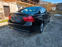 Gebraucht BMW 318 2011 Schwarz Limousine