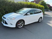 Gebraucht Ford Focus ST-Line 150 PS (110 kW) 2013 Weiß Kombi