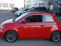 Gebraucht Fiat 500e Red 86 kW (118 PS) 2022 Rot Limousine