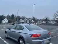 Gebraucht VW Passat Highline 120 PS (88 kW) 2019 Grau Limousine