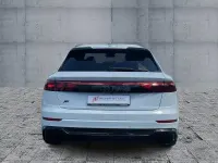Gebraucht Audi SQ8 Ambiente 650 PS (478 kW) 2024 Weiß SUV