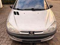 Gebraucht Peugeot 206 90 PS (66 kW) 2002 Silber Kleinwagen