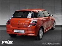 Neu Suzuki Swift Club 82 PS (60 kW) 2025 Orange (flame orange met.) Kleinwagen