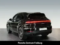 Gebraucht Porsche Cayenne 470 PS (345 kW) 2024 Schwarz SUV