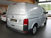 Gebraucht VW Transporter 150 PS (110 kW) 2023 Silber Van