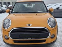 Gebraucht Mini ONE 102 PS (75 kW) 2016 Volcanic orange Kleinwagen