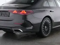 Gebraucht Mercedes E200 AMG 204 PS (150 kW) 2025 Schwarz Limousine