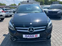 Gebraucht Mercedes B180 122 PS (89 kW) 2016 Schwarz Kleinwagen