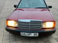 Gebraucht Mercedes 190 132 PS (97 kW) 1990 Rot Limousine