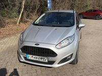 Gebraucht Ford Fiesta SYNC Edition 101 PS (74 kW) 2017 Silber Limousine