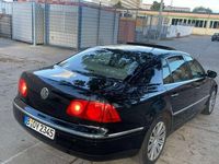 Second-hand VW Phaeton 224 CP (164 kW) 2006 Berlinǎ