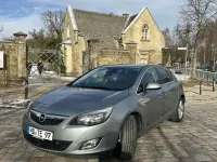Gebraucht Opel Astra Sport 140 PS (102 kW) 2011 Grau Kleinwagen