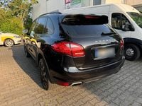 Second-hand Porsche Cayenne 245 CP (180 kW) 2013 Negru SUV